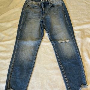 Women’s KanCan 15/31 Fringed Cropped Jeans NWOT